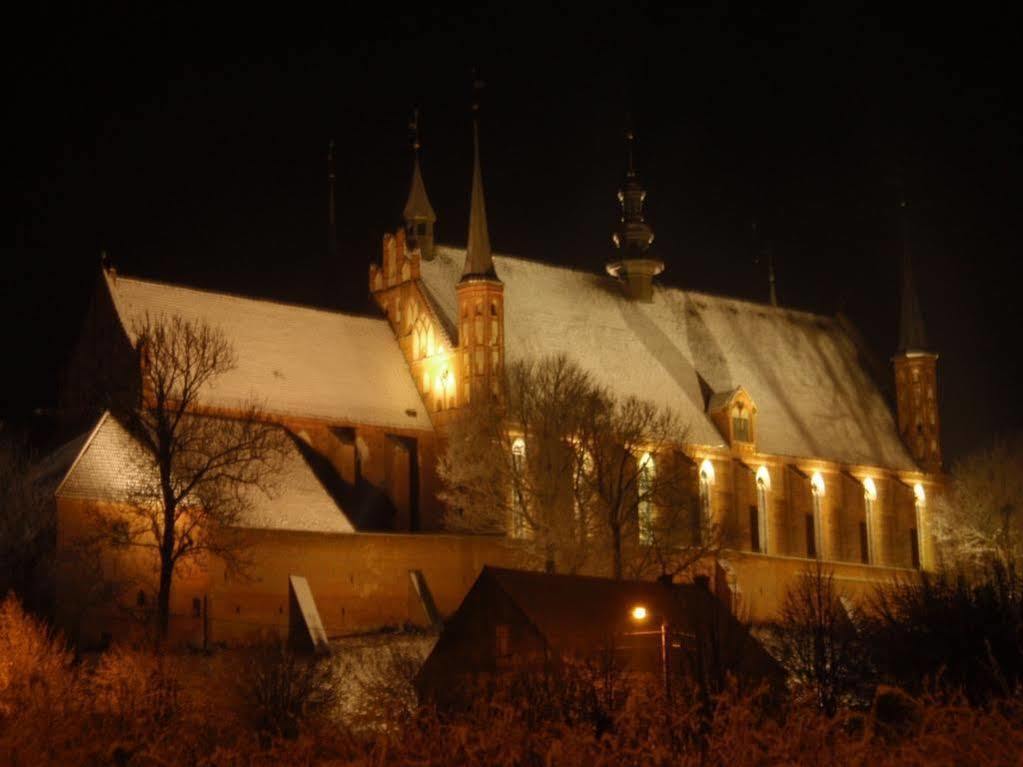 Hotel Kopernik Frombork Exterior photo
