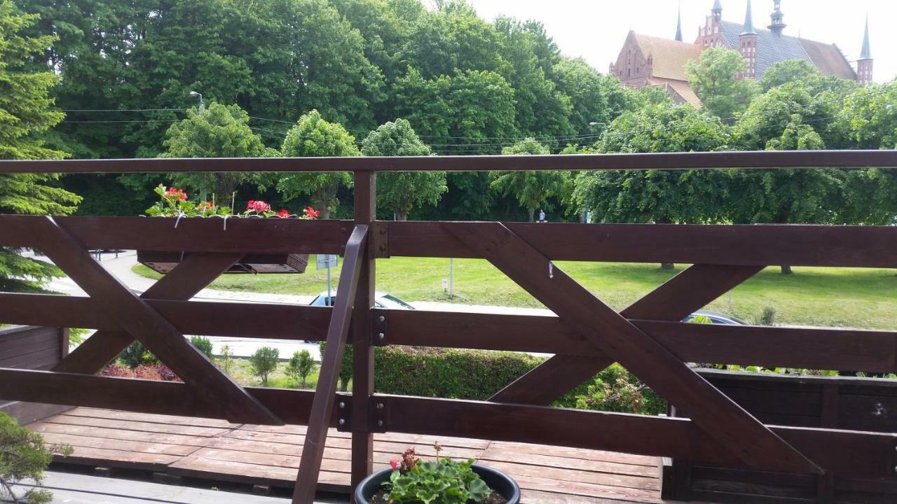 Hotel Kopernik Frombork Exterior photo